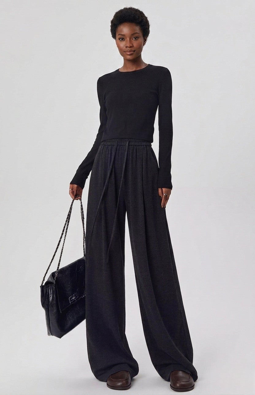 Black Feminine pant (Stretchy relaxed fit)